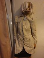 Prachtige jasje van st. Martins maat M zgan, Kleding | Dames, Maat 38/40 (M), Beige, Ophalen of Verzenden, Zo goed als nieuw