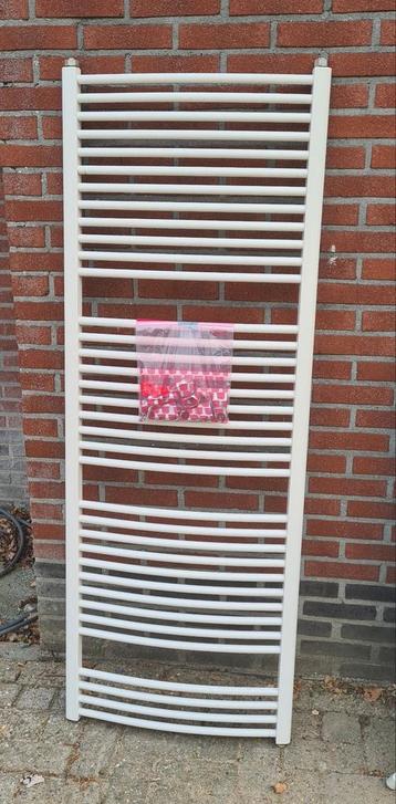 Handdoek radiator 180x62 cm. beschikbaar voor biedingen