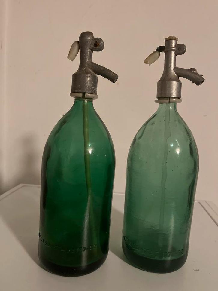 Vintage Sodaflessen Groen Glas - Set van 2, Antiek en Kunst, Antiek | Glas en Kristal, Ophalen