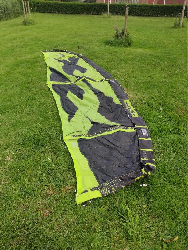 F-One Bandit 12th edition met toebehoren, Watersport en Boten, Kitesurfen, Gebruikt, Kite, 9 m², Geen board, Ophalen of Verzenden