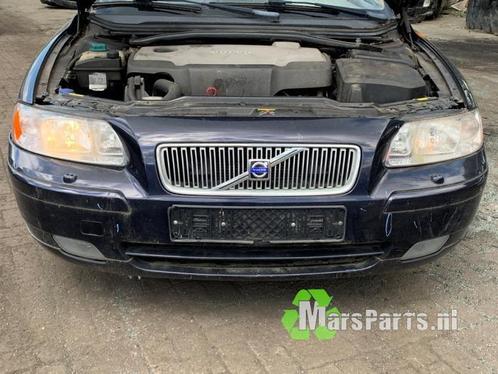 Voorbumper van een Volvo V70 (46700), Auto-onderdelen, Carrosserie en Plaatwerk, Bumper, Volvo, Gebruikt, 3 maanden garantie, Ophalen of Verzenden