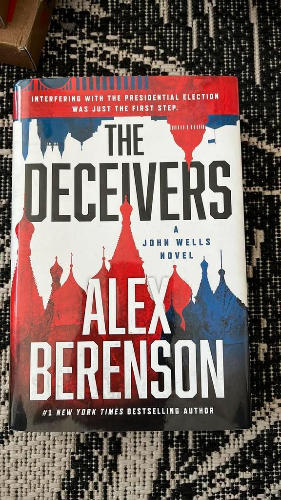 Boek The deceivers- Alex Berenson, Boeken, Taal | Engels, Zo goed als nieuw, Ophalen of Verzenden