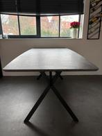 Moderne grijze eettafel, Huis en Inrichting, Tafels | Eettafels, Ophalen, 50 tot 100 cm, Zo goed als nieuw, Vier personen