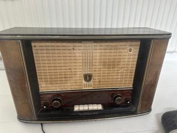 Philips buizenradio beschikbaar voor biedingen