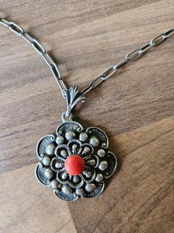 zilveren ketting (800 gehalte) 50 cm met hanger 4 cm hoog beschikbaar voor biedingen