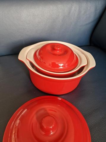 Rode aardewerk pannetjes / ramekins beschikbaar voor biedingen
