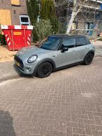 Mini 5-deurs (f55) 1.5 D 116pk 2016 Grijs, Auto's, Mini, Voorwielaandrijving, 28 km/l, 1165 kg, Origineel Nederlands