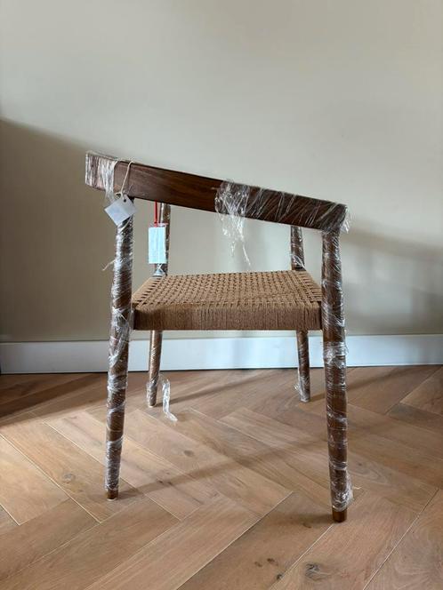 4x nieuwe teakhouten eetkamerstoelen Sklum Visby, Huis en Inrichting, Stoelen, Nieuw, Vier, Hout, Bruin, Ophalen