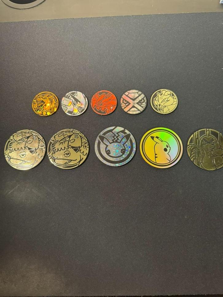 Verschillende Pokémon Coins, Hobby en Vrije tijd, Verzamelkaartspellen | Pokémon, Zo goed als nieuw, Overige typen, Ophalen of Verzenden