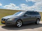 Volvo V70 3.2 Summum AUTOMAAT 2009 | Bomvol! | dakje | xenon, 238 pk, 1800 kg, Beige, USB