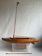 16 m2. Zeilboot, Hobby en Vrije tijd, Modelbouw | Boten en Schepen, Ophalen of Verzenden, Gebruikt, Overige merken