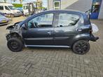 Toyota Aygo 1.0 VVT-i Aspiration Demontage auto (bj 2012), Auto's, Voorwielaandrijving, Euro 5, Stof, Gebruikt