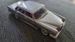 Mercedes-Benz 220SE Revell, 1:18, Hobby en Vrije tijd, Modelauto's | 1:18, Ophalen of Verzenden, Zo goed als nieuw, Revell