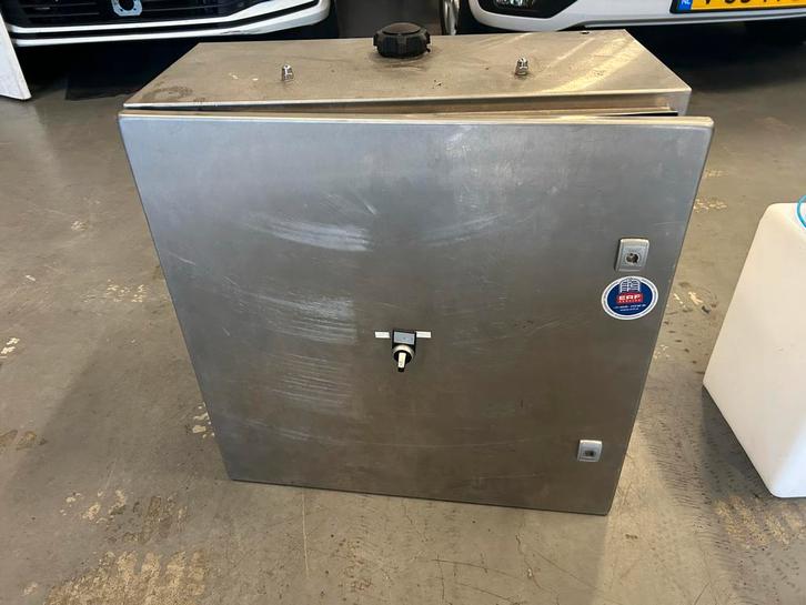 Diesel Warmwaterpomp voor Glazenwassers, Caravans en Kamperen, Camper-accessoires, Nieuw, Ophalen