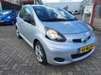 Toyota Aygo 1.0-12V Comfort|AIRCO|CARPLAY OPTIONEEL|, Origineel Nederlands, Te koop, Zilver of Grijs, Benzine