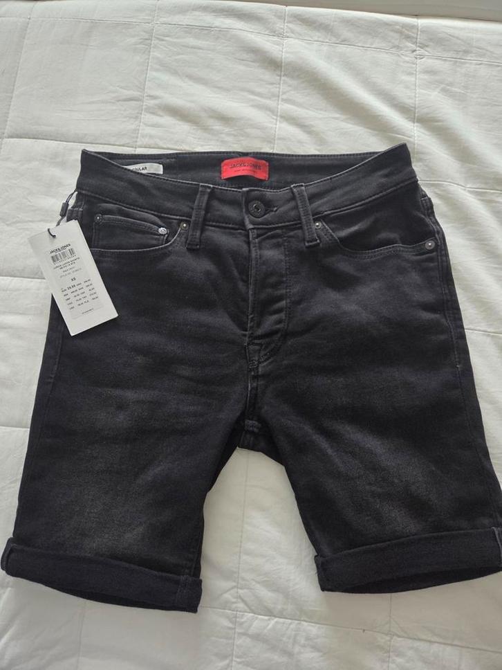 Jack & Jones Heren Korte Broek – Maat XS

Nieuw, Kleding | Heren, Broeken en Pantalons, Nieuw, Maat 46 (S) of kleiner, Zwart, Ophalen