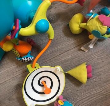 Baby Speelmuziek Mobiel beschikbaar voor biedingen