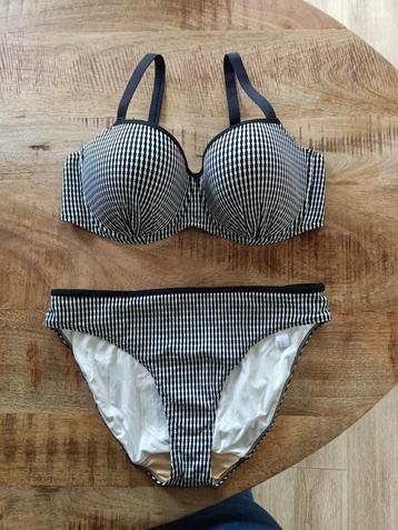 Prima donna bikini 85 D broekje 42 nieuw zwart wit 85D beschikbaar voor biedingen