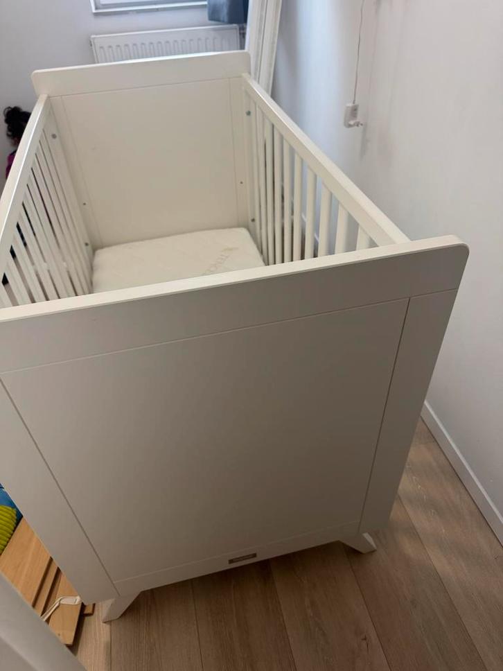 Mooi Ledikant met schoon Matras!, Kinderen en Baby's, Babywiegjes en Ledikanten, Zo goed als nieuw, Ledikant, Ophalen of Verzenden