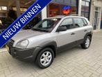 Hyundai Tucson 2.0i Active AIRCO/NW APK 02-2025/NETTE STAAT, Auto's, Hyundai, Airconditioning, Origineel Nederlands, Te koop, Zilver of Grijs