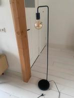 Vloerlamp zwart, Huis en Inrichting, Lampen | Vloerlampen, Ophalen of Verzenden, Zo goed als nieuw