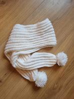 Handgebreide Witte Sjaal met Pompons, Ophalen of Verzenden, Nieuw, Meisje, Sjaal