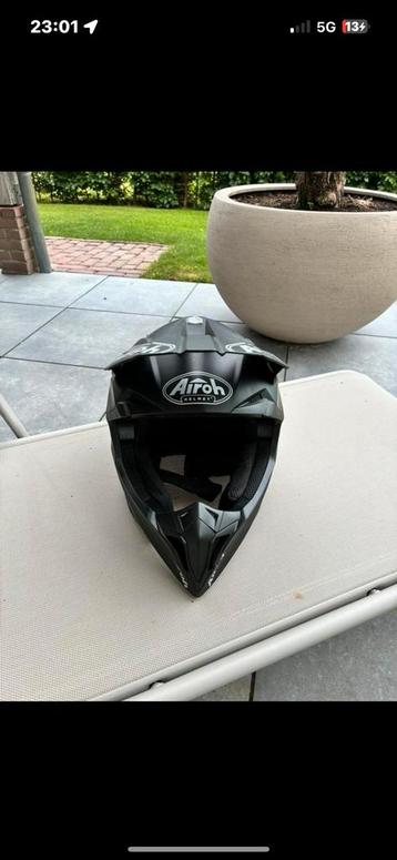 Airoh helm met brillen beschikbaar voor biedingen