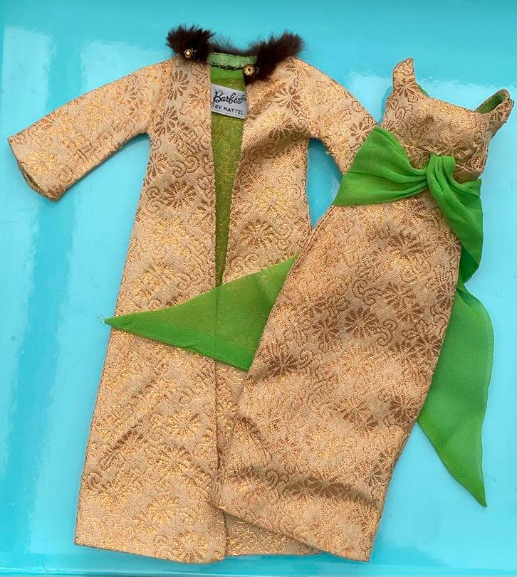 Vintage Barbie 1965 Golden Glory #1645 jas en jurk Mattel, Verzamelen, Poppen, Gebruikt, Kleertjes, Ophalen of Verzenden