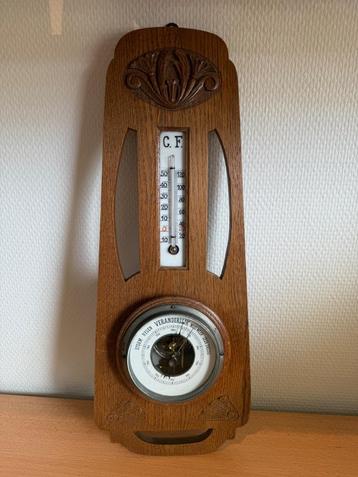 Oude barometer beschikbaar voor biedingen