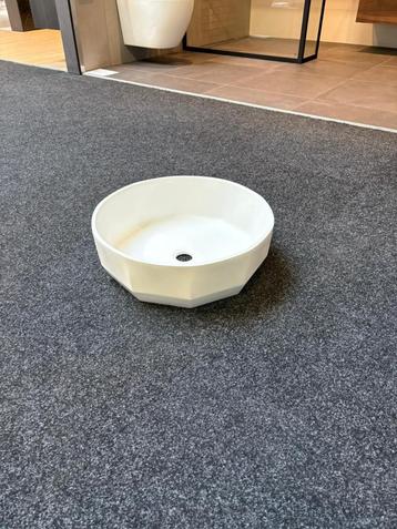 Jee-O Bloom waskom laag model wit DADOquartz beschikbaar voor biedingen