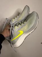 Nike Zoom pegasus hardloopschoenen, Ophalen of Verzenden, Zo goed als nieuw, Overige kleuren, Sneakers of Gympen