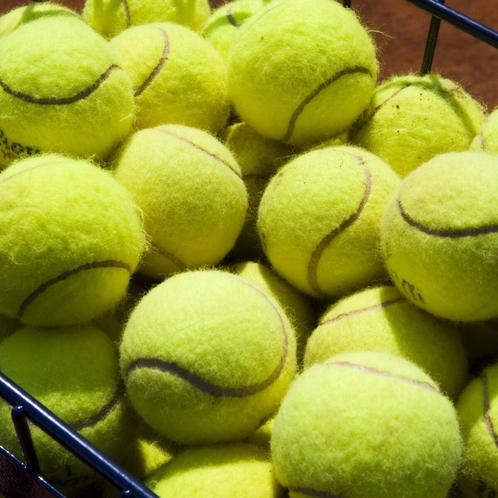 AANBIEDING: Veel goede gebruikte tennisballen, Dieren en Toebehoren, Hondenspeelgoed, Gebruikt, Hondenballen, Ophalen of Verzenden