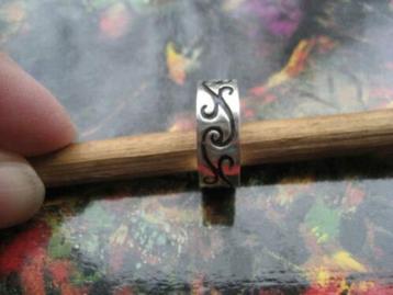 ring, 925 zilver met sierlijk motief, maat 17mm beschikbaar voor biedingen