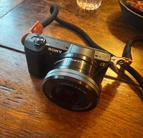 SONY A5100, Audio, Tv en Foto, Fotocamera's Digitaal, Gebruikt, Compact, Sony, Minder dan 4 keer, Ophalen of Verzenden