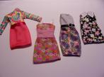Barbie kleertjes 4 verschillende jurkjes nieuw, Ophalen of Verzenden, Zo goed als nieuw, Kleertjes