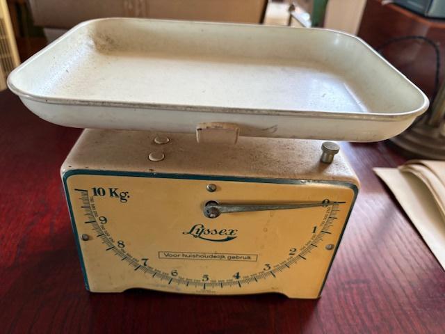 Vintage keukenweegschaal van het merk Lyssex, compleet, Antiek en Kunst, Antiek | Keukenbenodigdheden, Ophalen of Verzenden