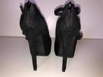 Mary Paz zwarte Suedine SEXY 13,5 hak plateau pumps mt 36, Zwart, Ophalen of Verzenden, Zo goed als nieuw, Mary Paz