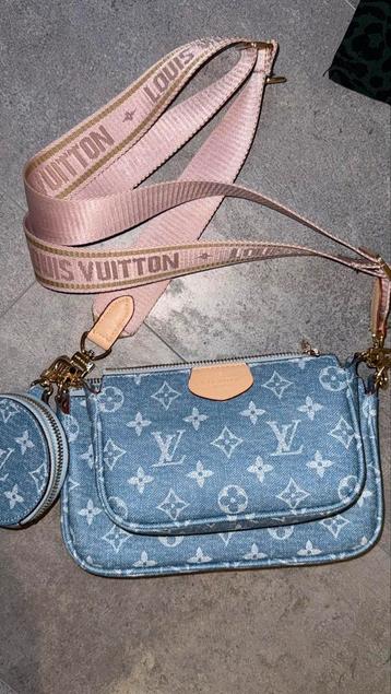 Blauw roze tas! beschikbaar voor biedingen
