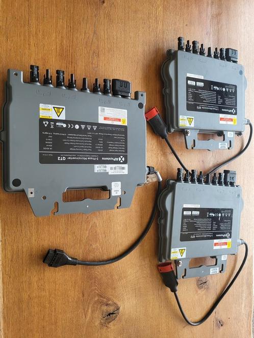 3x APS QT2 Micro Omvormer Zonnepanelen, Doe-het-zelf en Verbouw, Elektra en Kabels, Nieuw, Ophalen of Verzenden