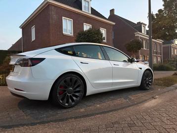 Tesla Model 3 performance 12-2020 FACELIFT in nieuwstaat beschikbaar voor biedingen