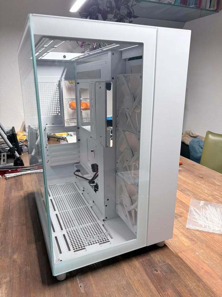 NZXT Flow H9 RGB case BeQuiet Koeler, Computers en Software, Computerbehuizingen, Zo goed als nieuw, Ophalen of Verzenden