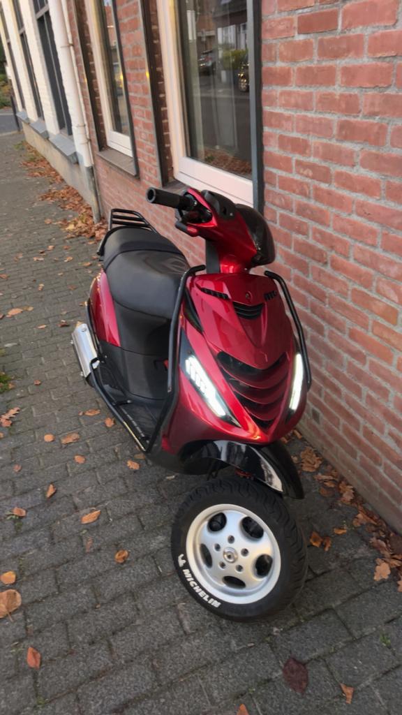 Piaggio zip 125cc in onderdelen, Fietsen en Brommers, Scooters | Piaggio, Zo goed als nieuw, Zip, Tweetakt, Ophalen