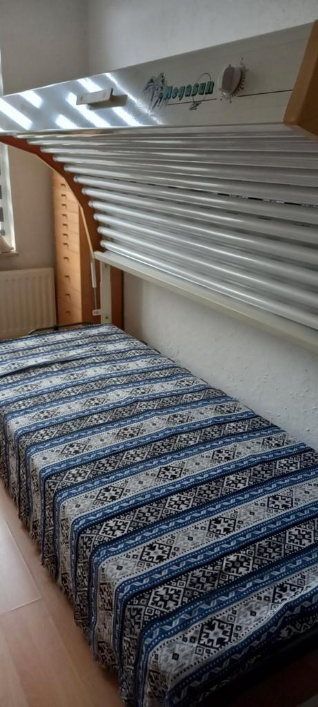Megasun Zonnebank - Gebruikt, Witgoed en Apparatuur, Zonnebanken en Gezichtsbruiners, Gebruikt, Zonnebank enkelzijdig, 15 lampen of meer