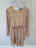 Mooie jurk van sisters point maat xs. Weinig gedragen., Beige, Sisters Point, Ophalen of Verzenden, Zo goed als nieuw