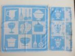 2 vintage retro lichtblauw met witte keuken handdoeken, Huis en Inrichting, Keuken | Textiel, Blauw, Gebruikt, Ophalen of Verzenden