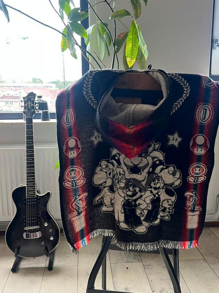 Unieke Mario kinder Poncho, Kinderen en Baby's, Kinderkleding | Overige, Zo goed als nieuw, Jongen of Meisje, Ophalen of Verzenden