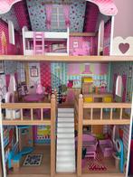 Roze Houten Poppenhuis + Meisjes bandits and angela, Kinderen en Baby's, Speelgoed | Poppenhuizen, Ophalen, Zo goed als nieuw