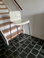 Bar kruk wit , Ikea., Huis en Inrichting, Barkrukken, Ophalen, Gebruikt, Met voetsteun, 60 tot 90 cm