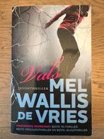 Vals Jeugdthriller - Mel Wallis de Vries, Boeken, Ophalen of Verzenden, Gelezen, Nederland