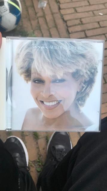 Tina Wildest Dreams  beschikbaar voor biedingen
